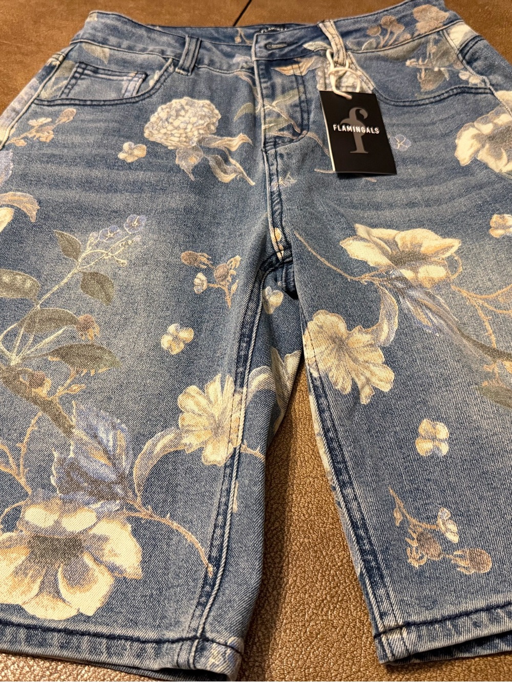 4/6 Small, Flamingals Blue Floral Denim Bermuda Shorts, NWT, $40 - Picture 2 of 8